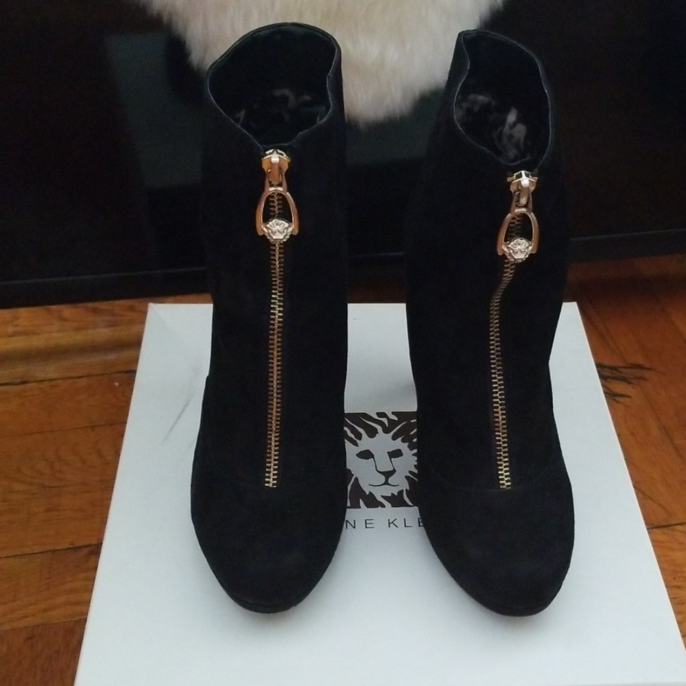 Anne Klein booties, size 8